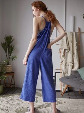 Urban Outfitters Georgie Relaxed Jumpsuit Blue Gauze Wide Leg NWT Small